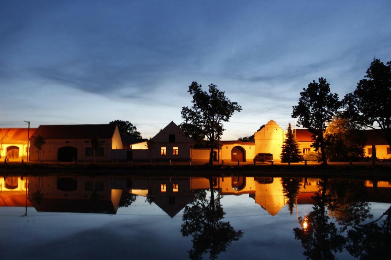 Ubytovani U Dvoraku Veselí nad Lužnicí Buitenkant foto